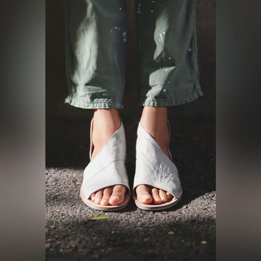 ⭐️ NEW NWT Free People Mont Blanc Asymmetrical Sandal in Denim Size 38/ 7.5 BOX - Picture 4 of 14